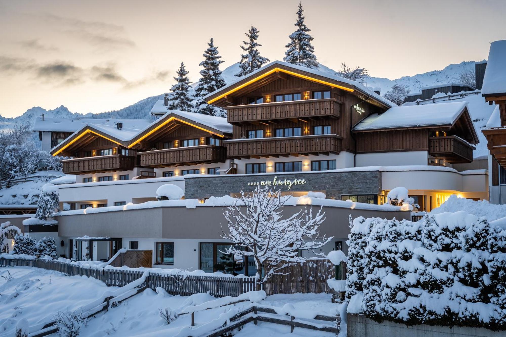 Alpin Chalet Am Burgsee Ladis Exterior photo